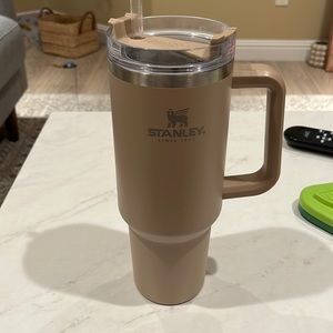 OG Stanley 40oz in ‘driftwood’